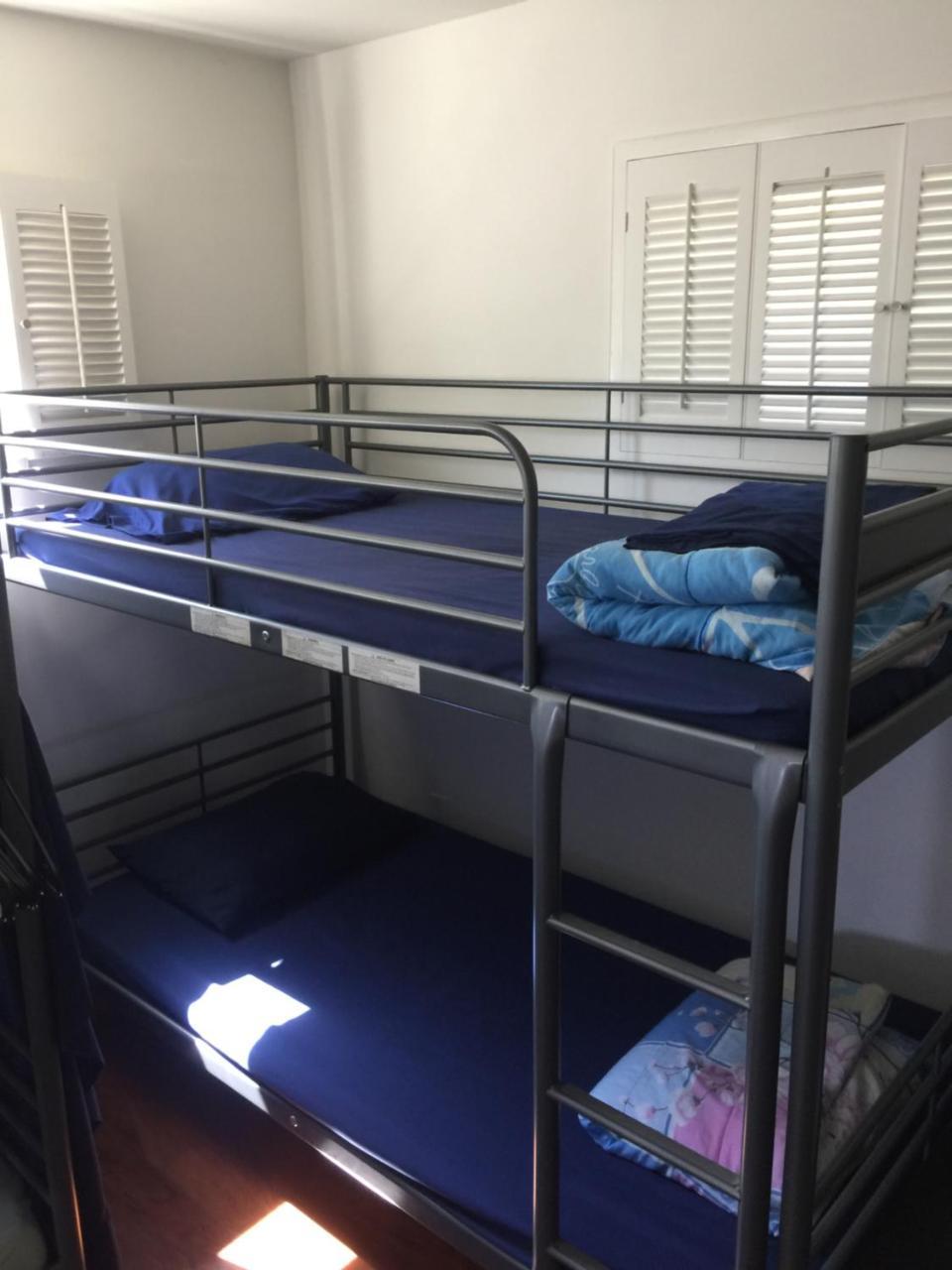 Valley Village // Sherman Oaks // North Hollywood Hostel Los Angeles