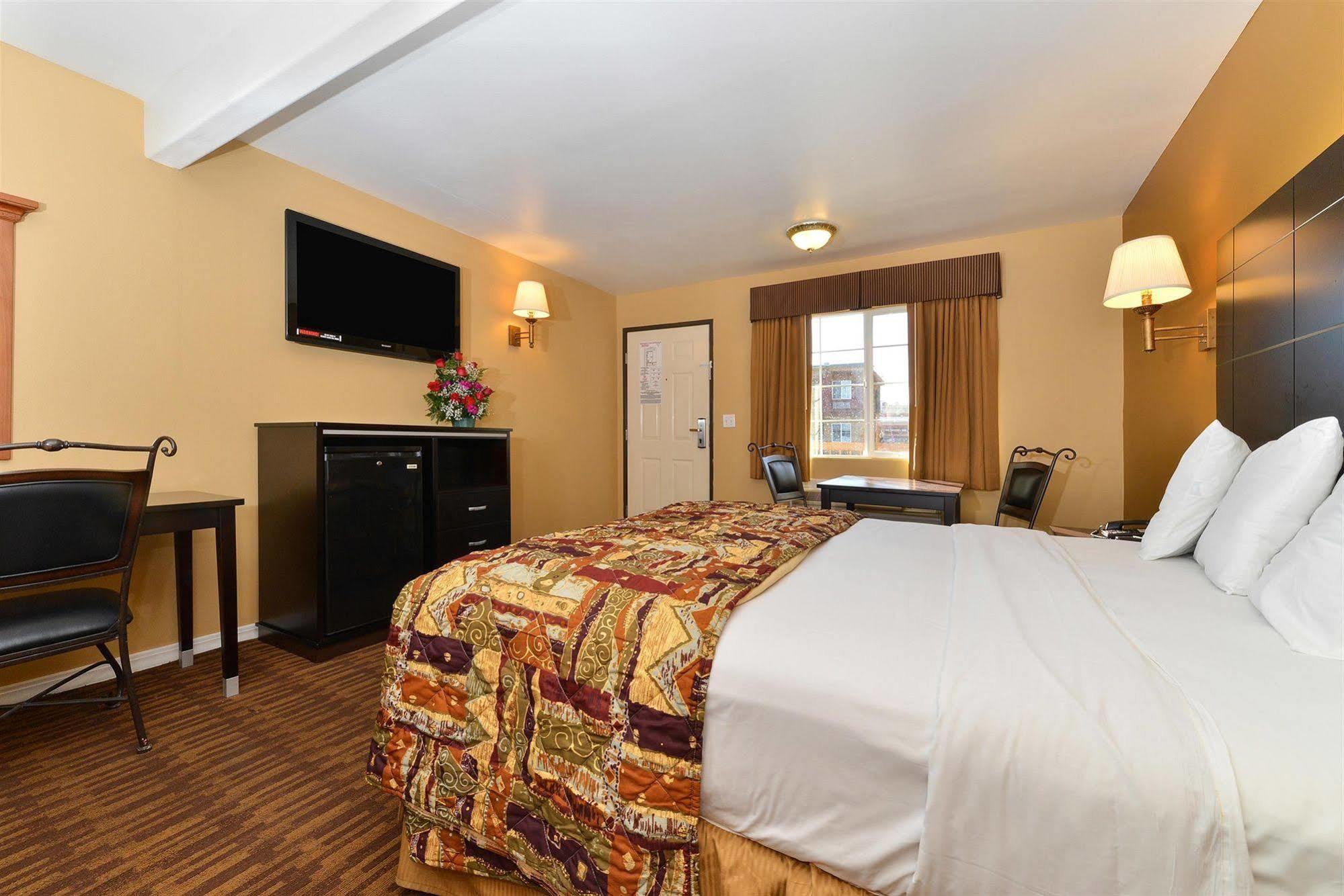 Motel 6 Los Angeles, Ca - Downtown 2*