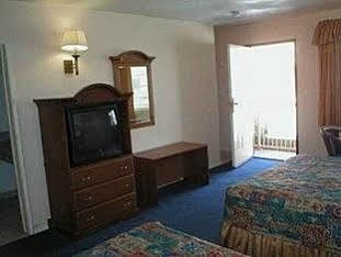 Motel 6 Los Angeles, Ca - Downtown 2*