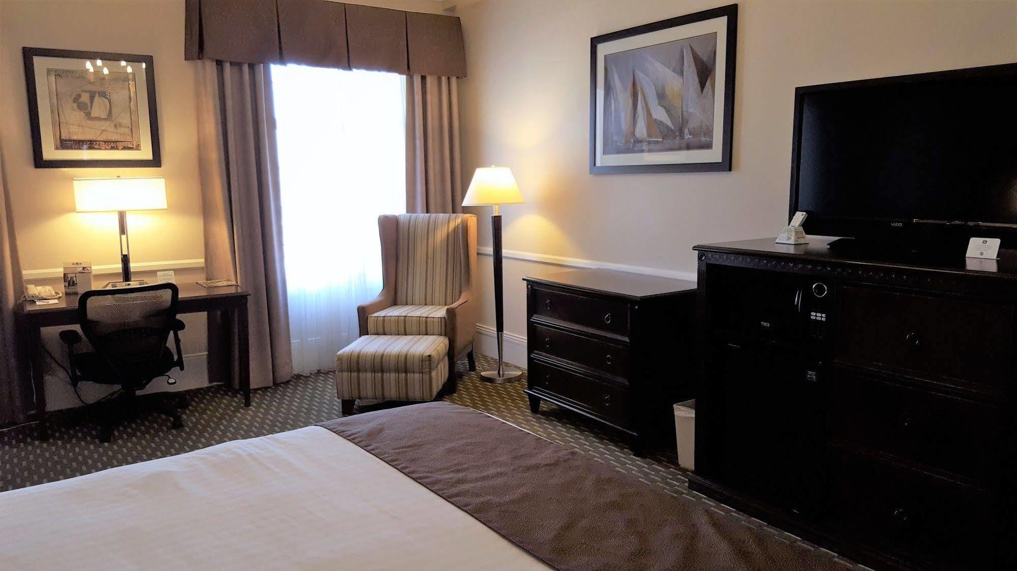 Best Western Plus San Pedro & 3*