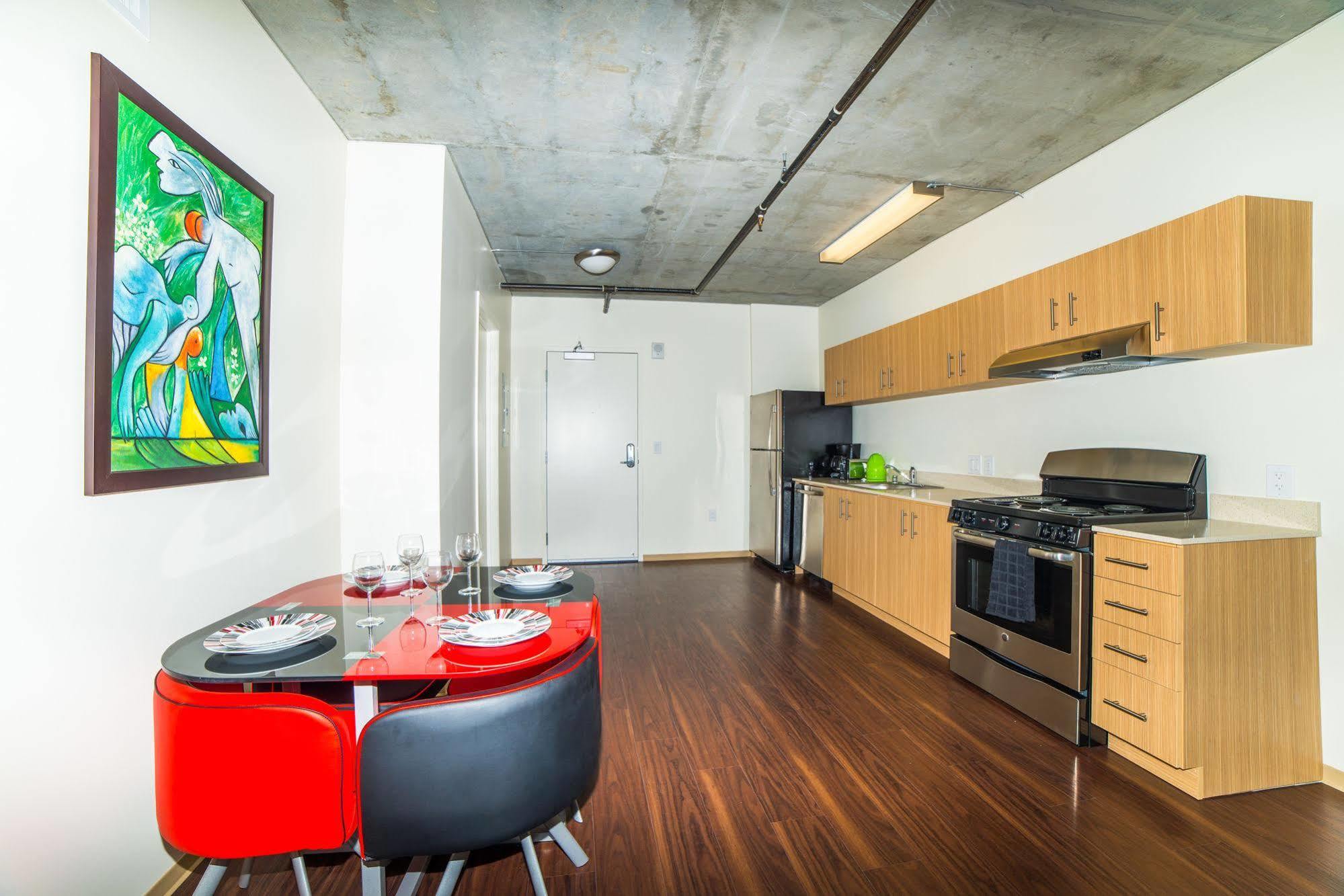 Hollywood Panorama Suites
