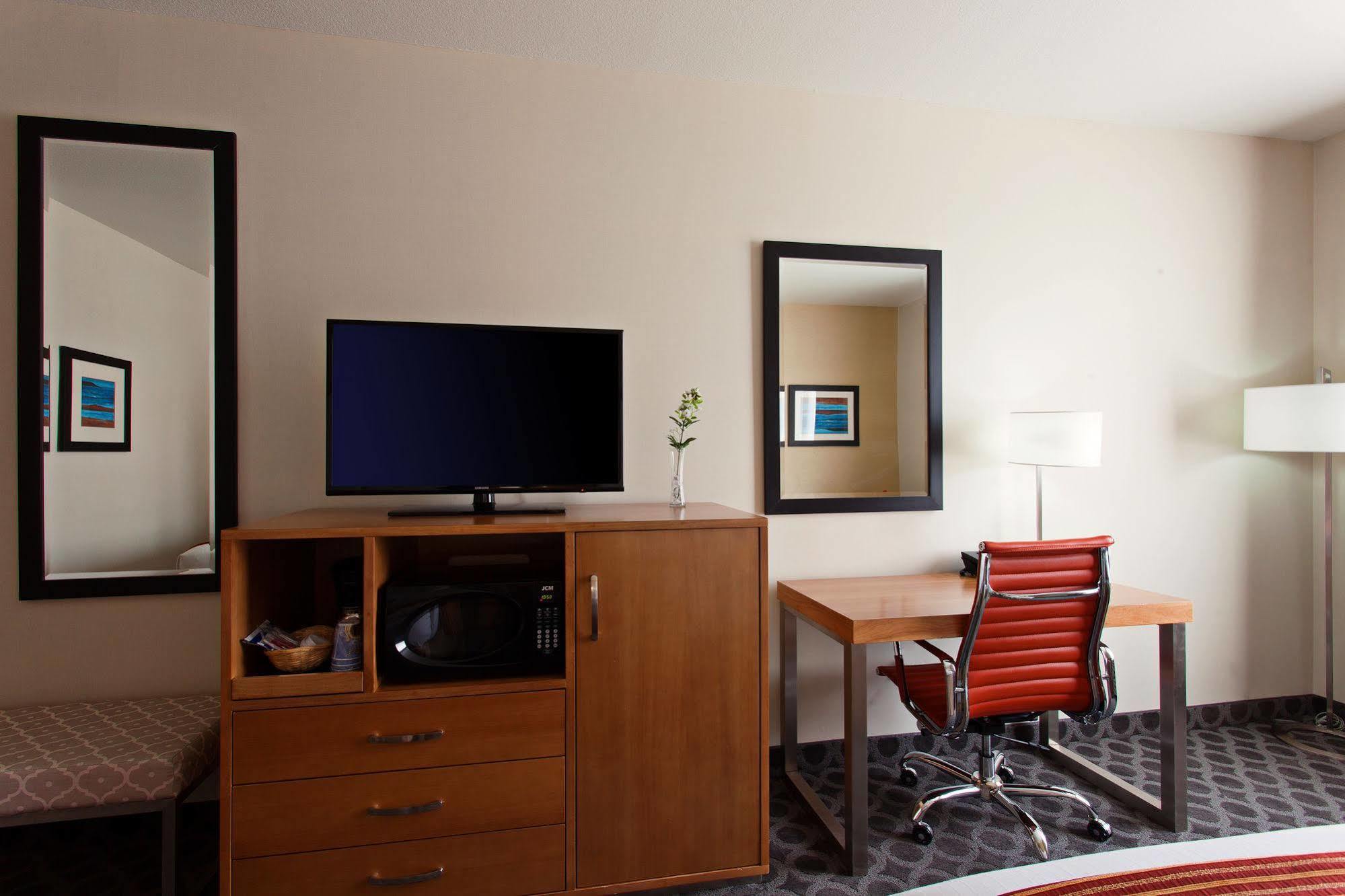 Express North Hollywood - Burbank Area By Ihg Los Angeles