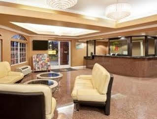 Super 8 By Wyndham Angeles Downtown Motel Los Angeles