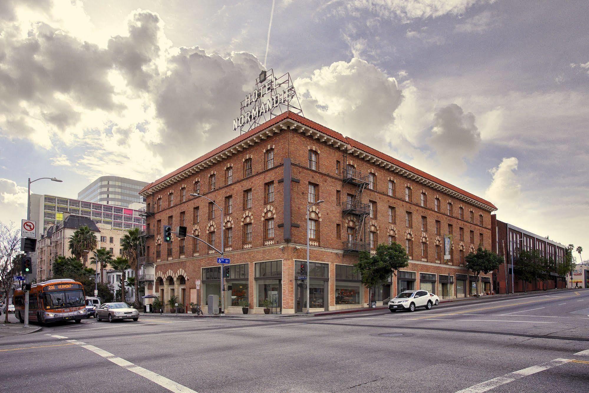 Normandie Angeles Hotel 3*