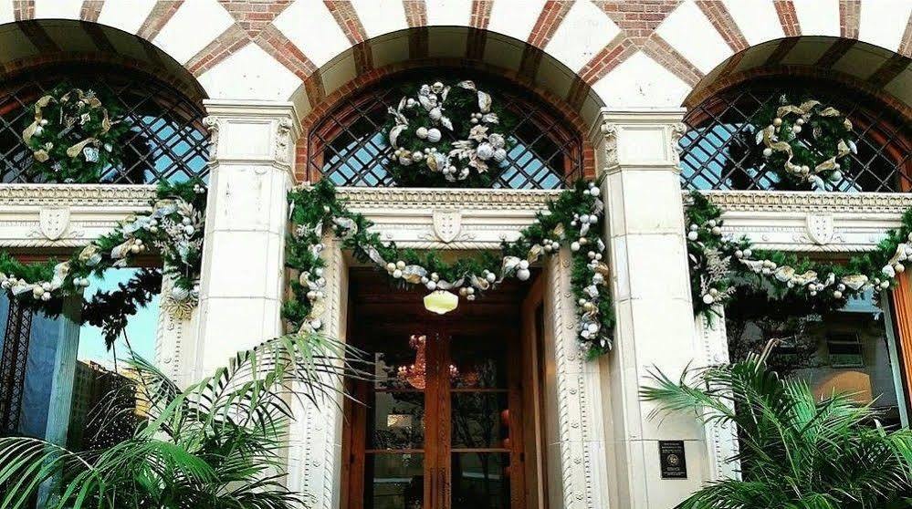 Normandie Angeles Hotel