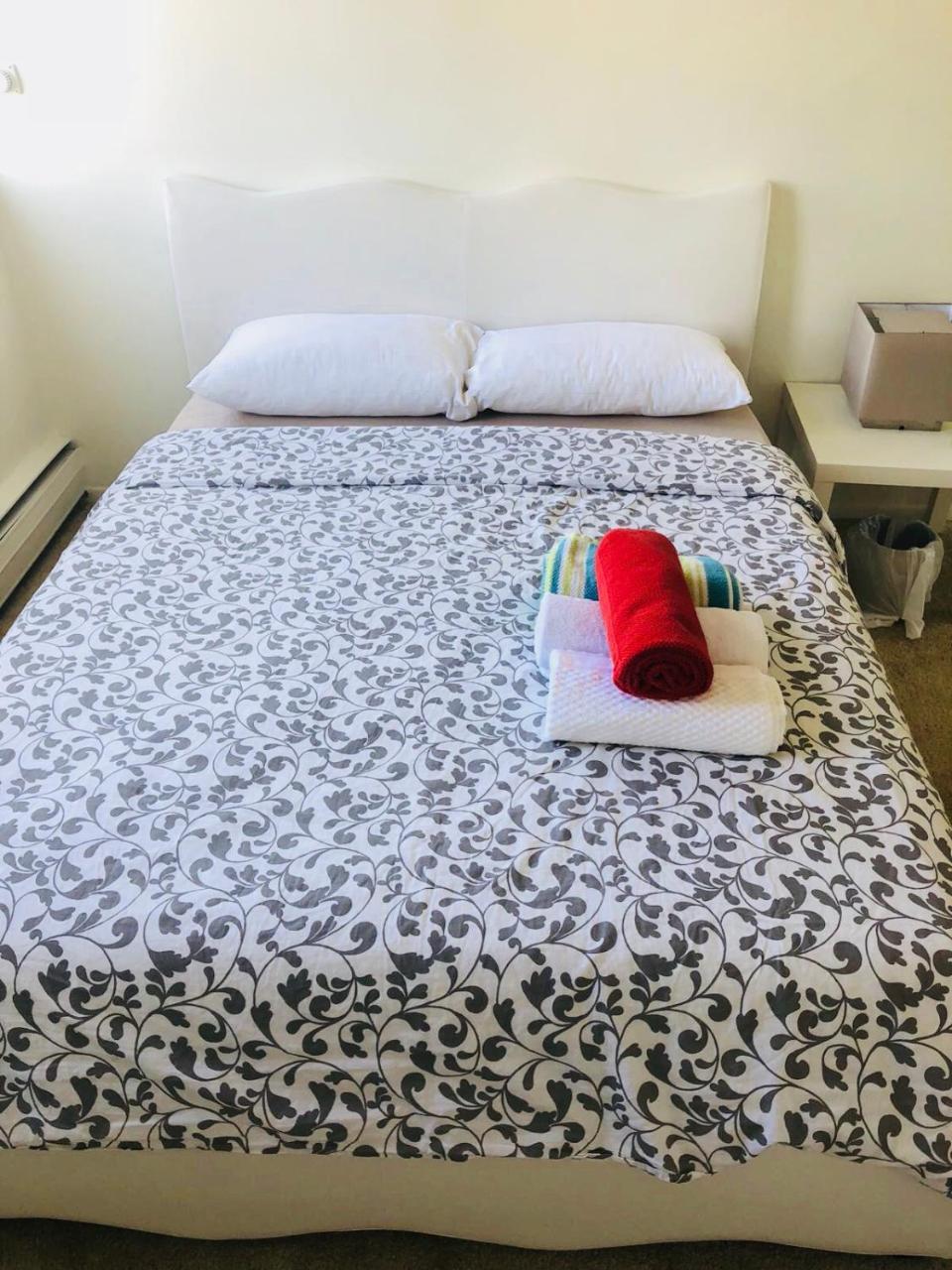 Barrington Plaza Apartment *