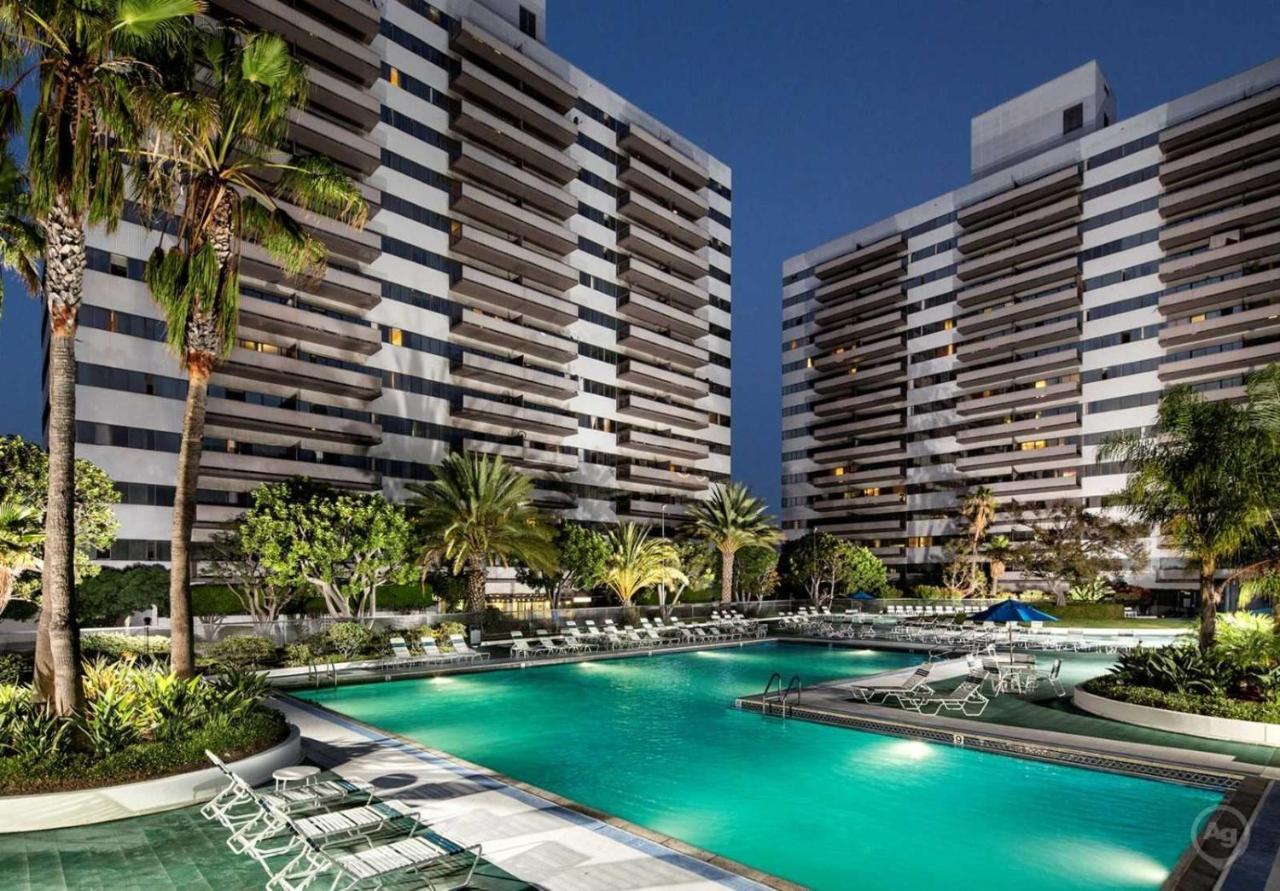Apartment Barrington Plaza *
