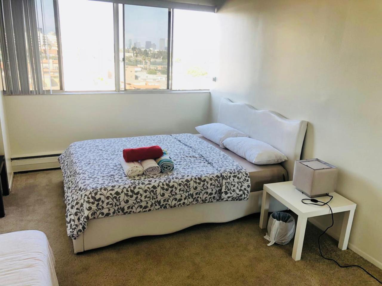 Barrington Plaza Apartment Los Angeles