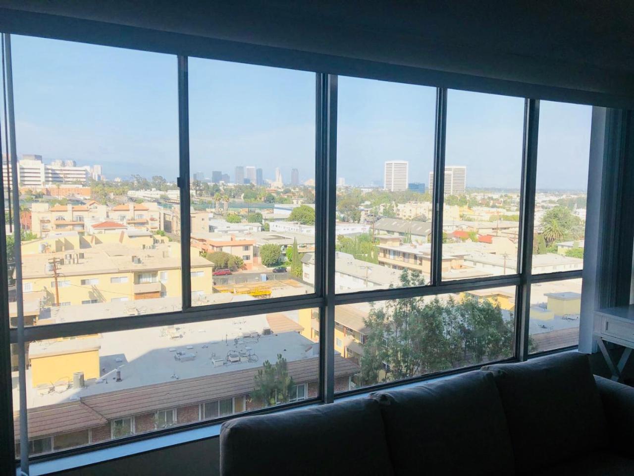 Barrington Plaza * Los Angeles