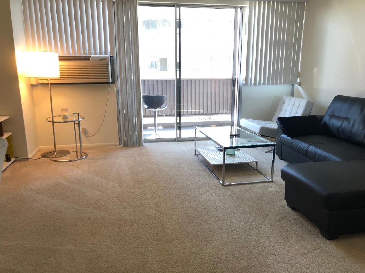 Barrington Plaza Apartment *
