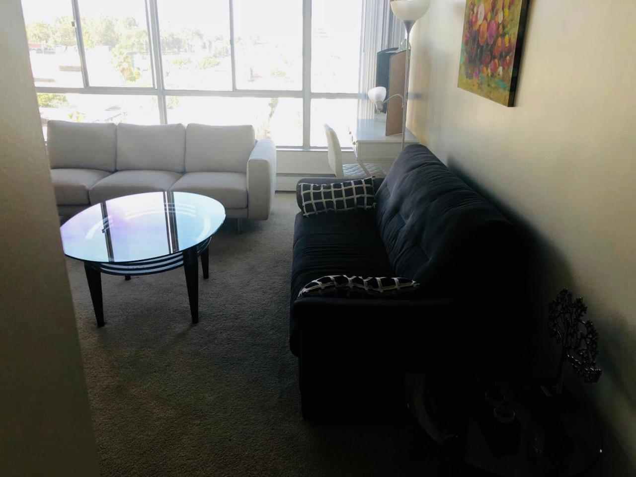 Apartment Barrington Plaza *