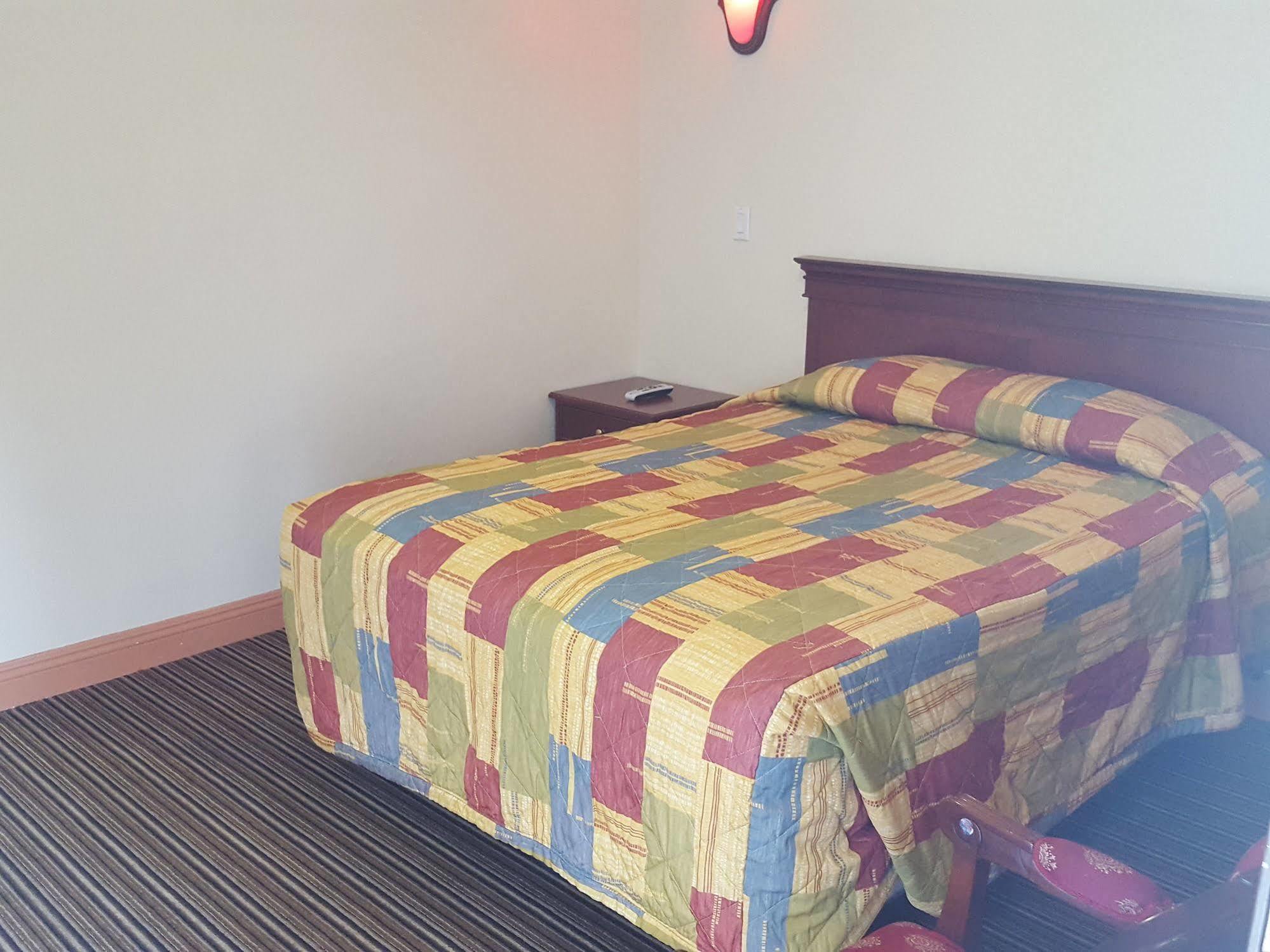 Travel Inn *