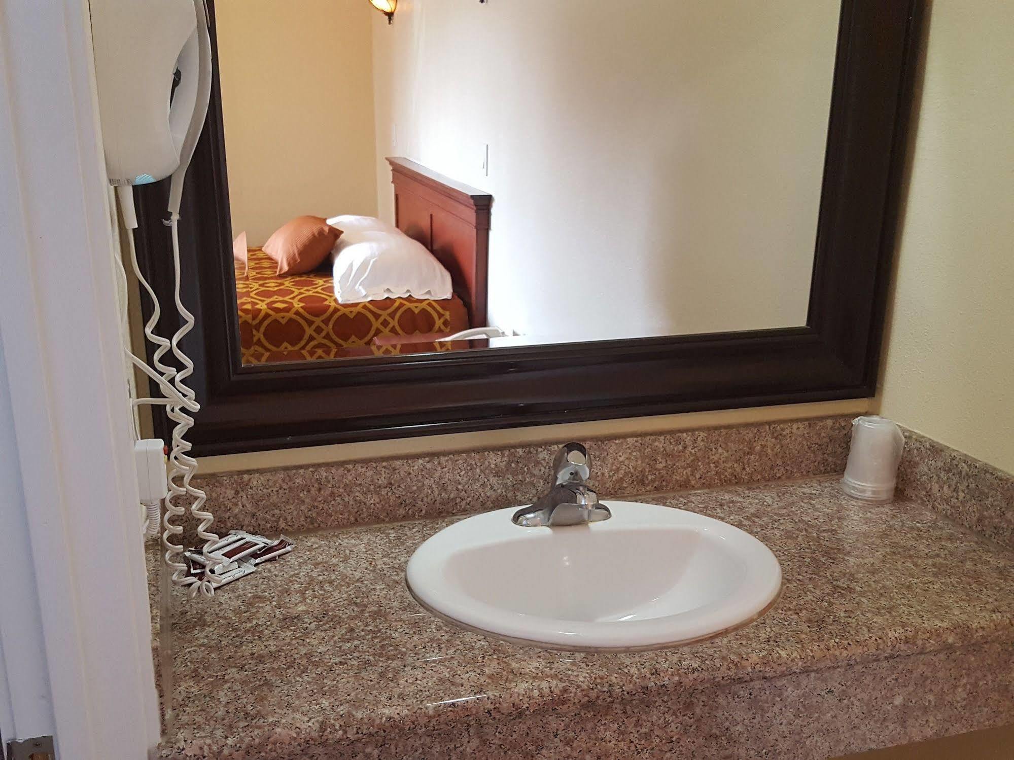 Motel Travel Inn *