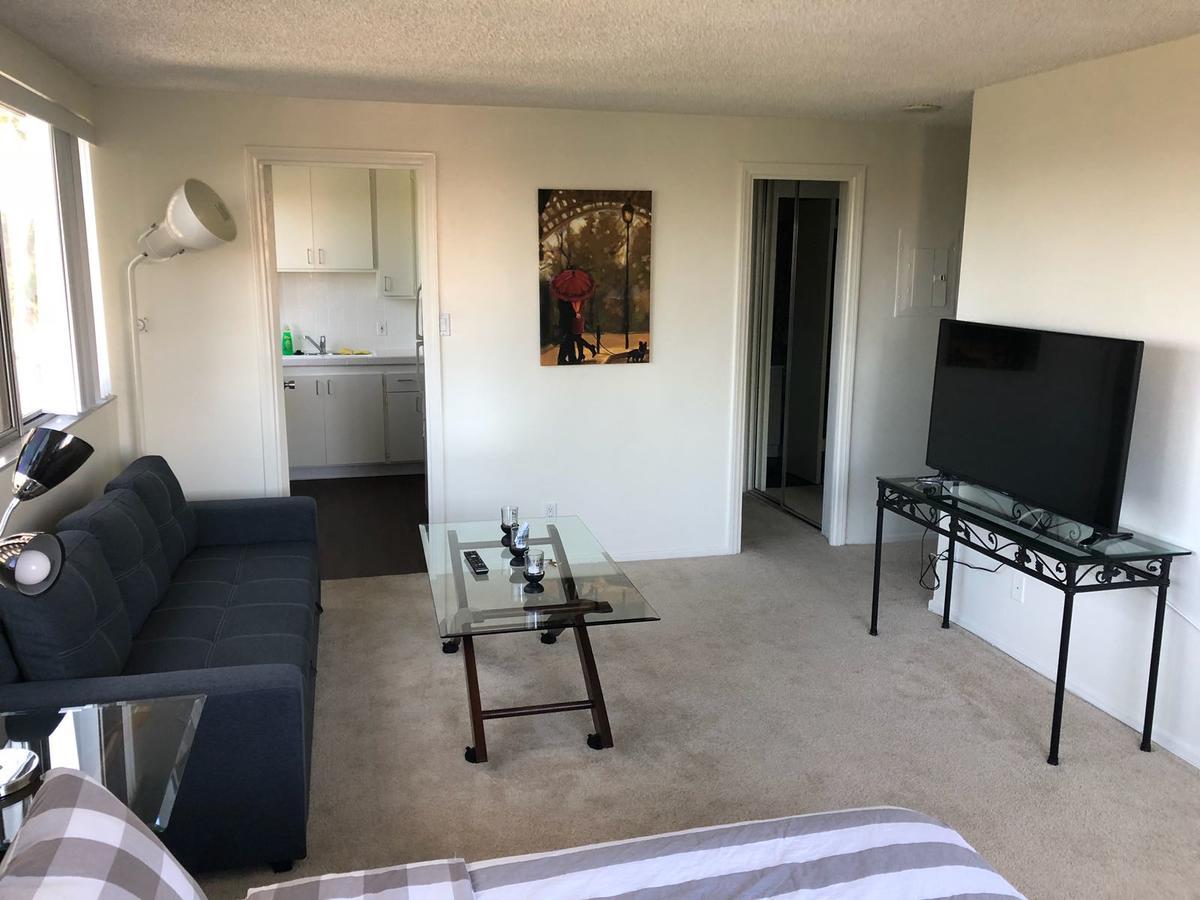 Apartment Barrington Plaza *
