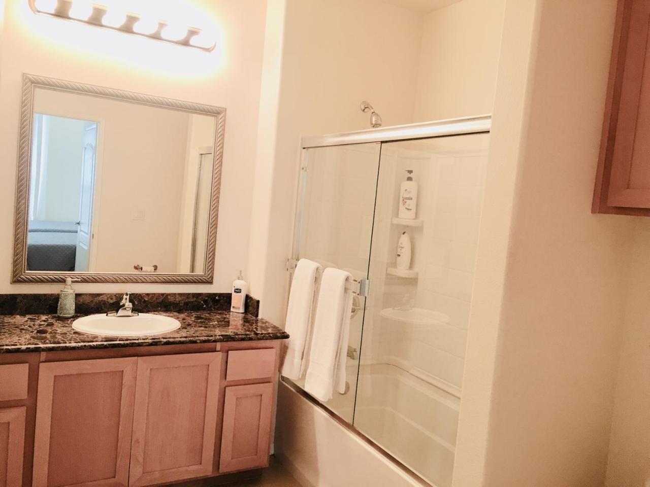 New Luxury Dt La Apt- Pool, Gym, Staple Center Apartment