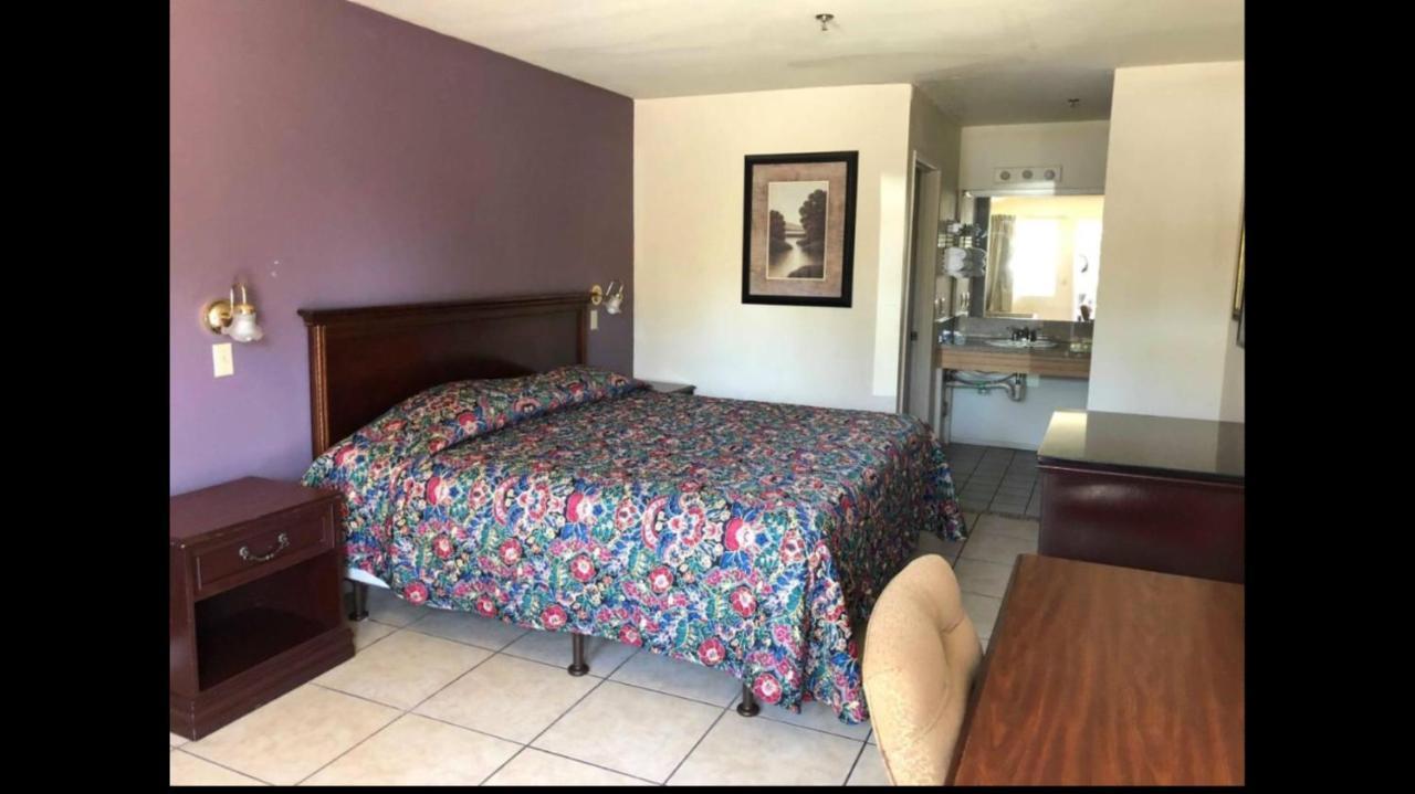 Piper - Angeles Motel Los Angeles