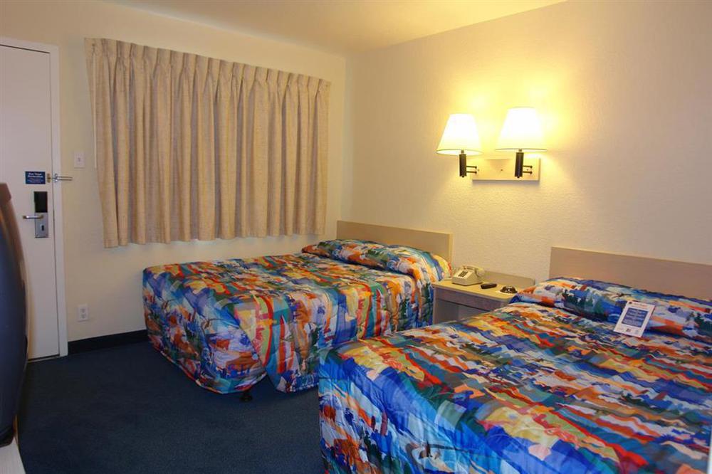 Vagabond Sylmar Hotel