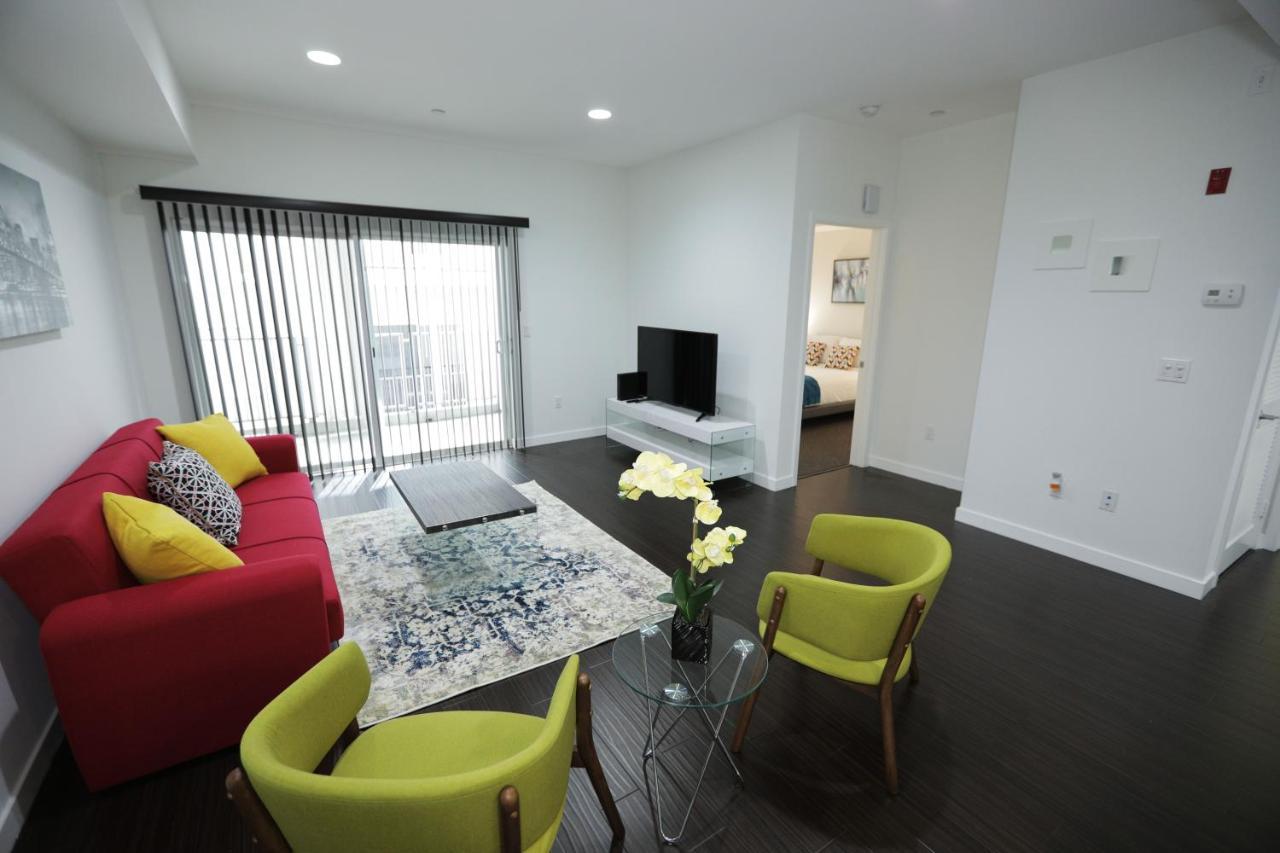 Aparthotel Hollywood Executive Residences 4*