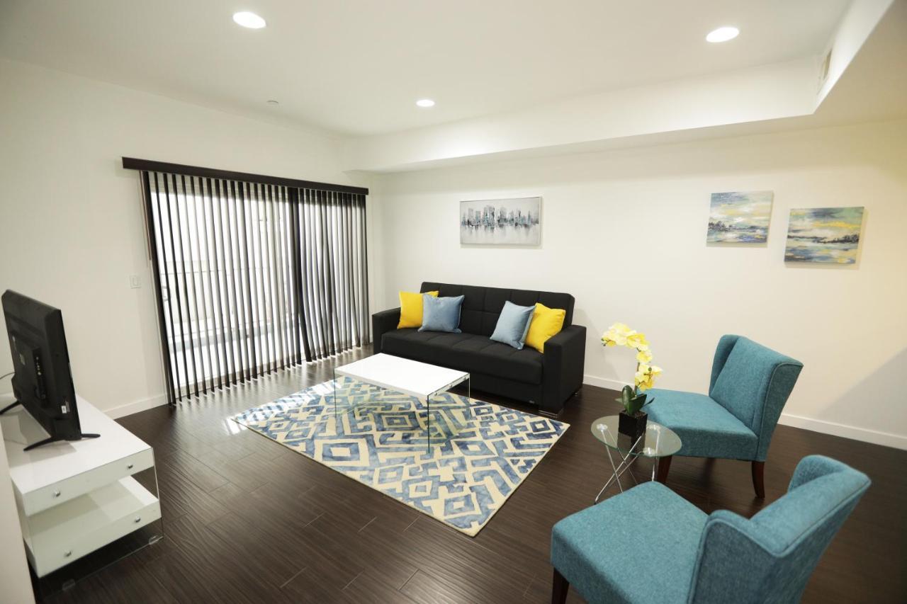 Hollywood Executive Residences Aparthotel 4*