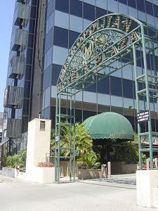 Ginosi Metropolitan Apartel 3*