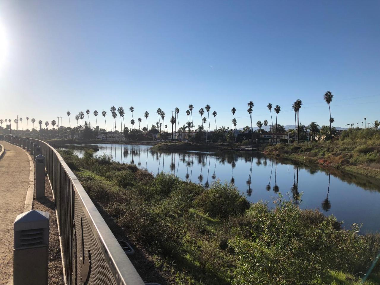 Apartment Masterpiece View In Marinadelrey/venice Beacg *