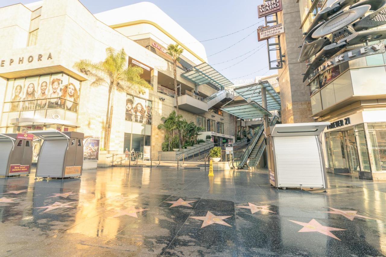 Cozy Hollywood Get Away