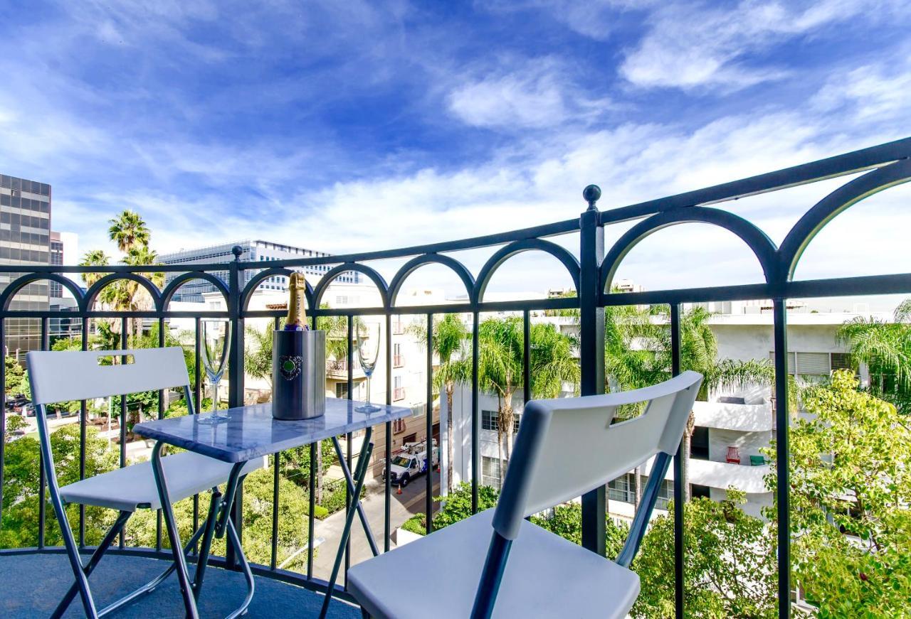 Beverly Hills Adjacent 2-bedroom Penthouse Apartment Los Angeles