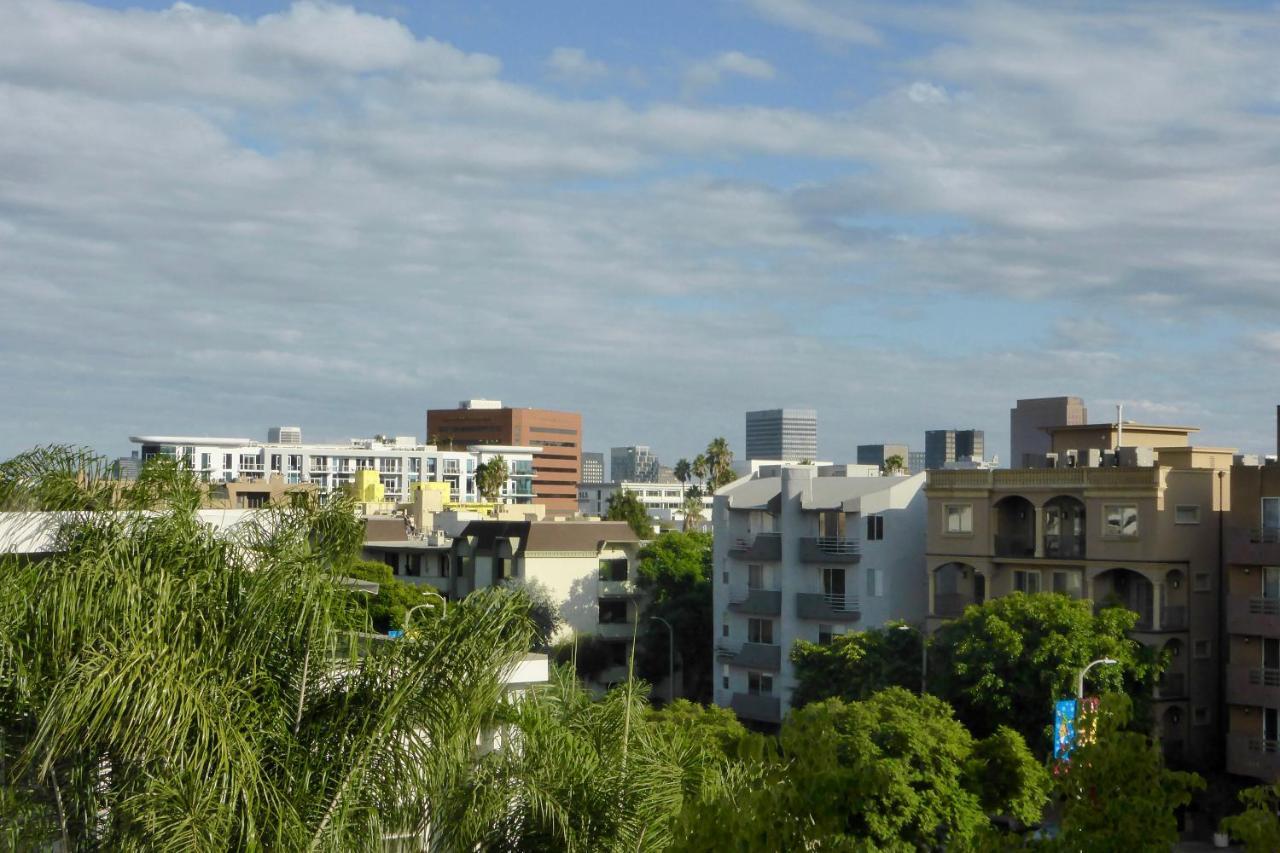 Beverly Hills Adjacent 2-bedroom Penthouse Los Angeles