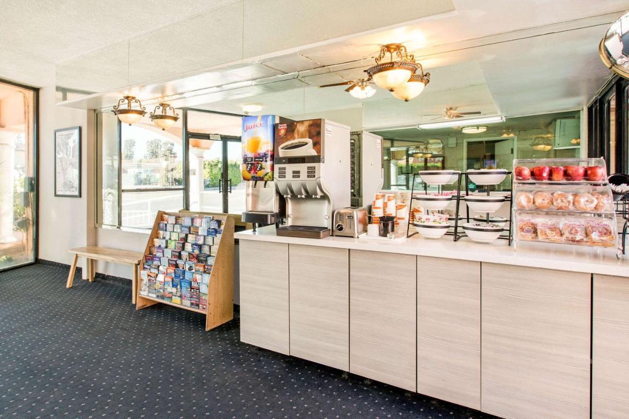 Inn Rodeway Near Melrose Ave Los Angeles