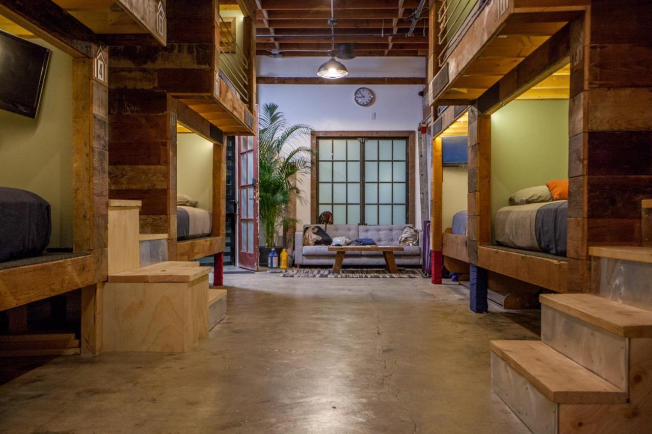 Hostel Podshare East Hollywood Los Angeles