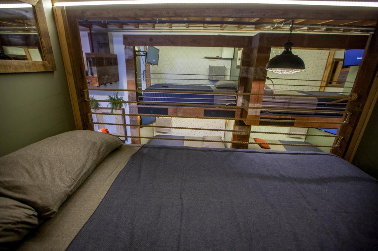 Podshare East Hollywood Los Angeles