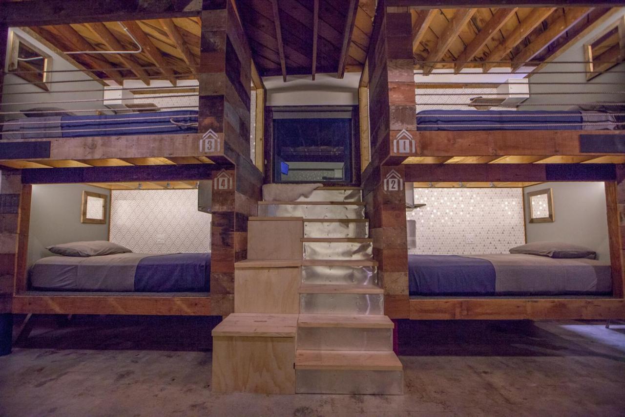 Podshare East Hollywood Hostel *