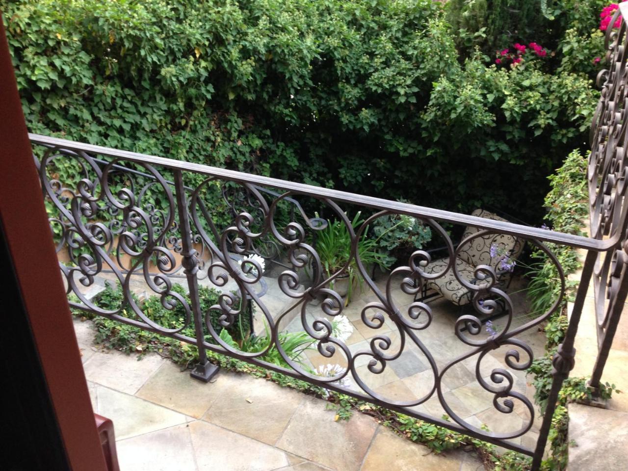 Bel Air Guest house Los Angeles