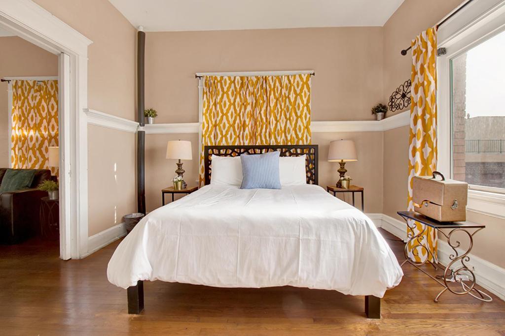 Ellison 3* Los Angeles