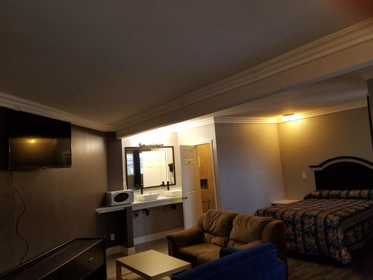 Motel Flight Los Angeles