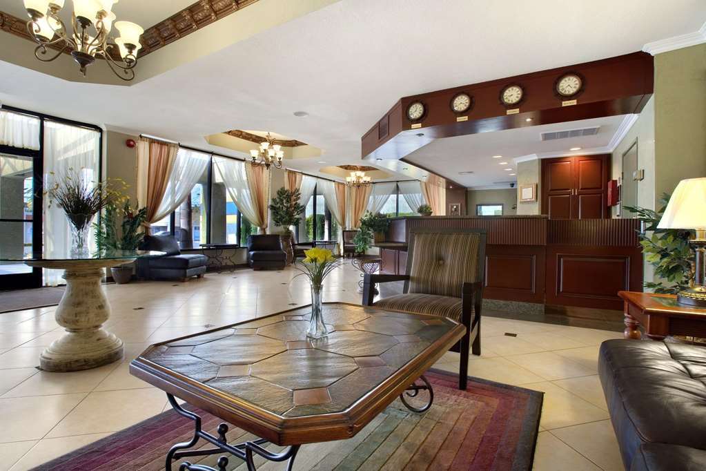 Hotel Howard Johnson By Wyndham Reseda & 3*