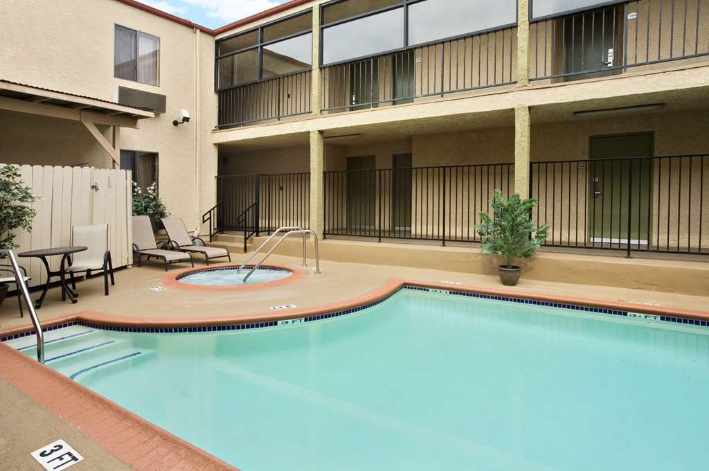 Hotel Howard Johnson By Wyndham Reseda & Los Angeles