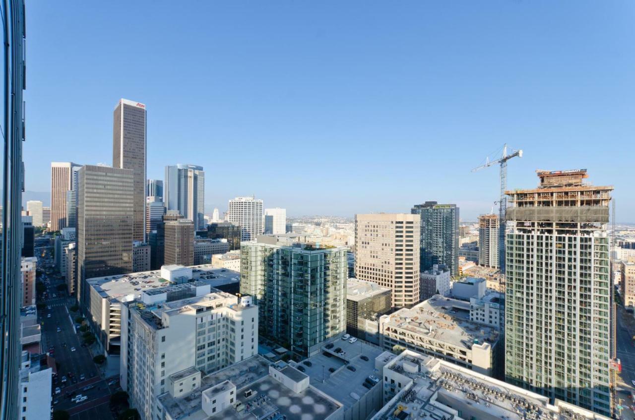 Modern Style 2 Bed 2 Bath In Dtla Apartment