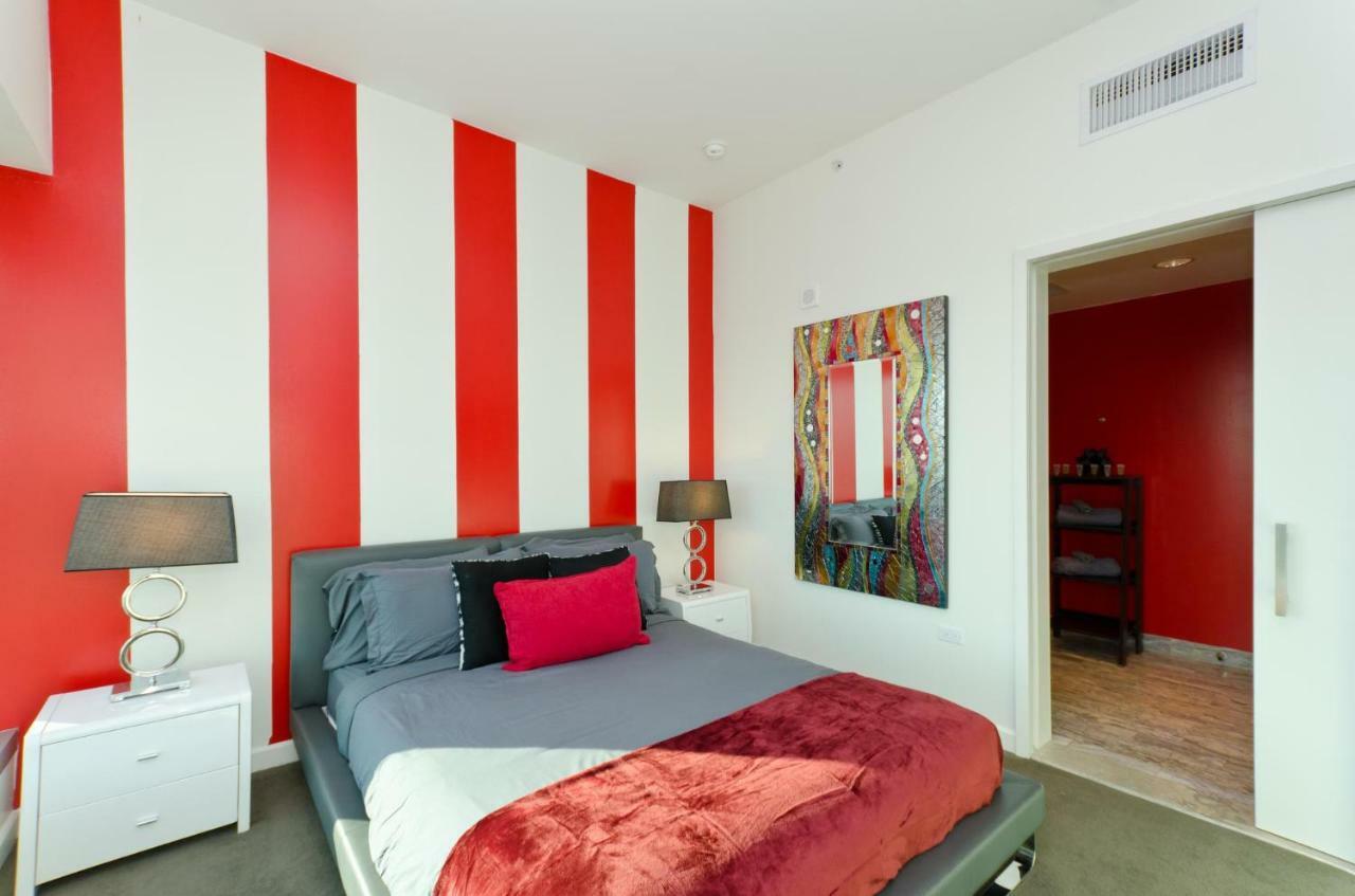 Modern Style 2 Bed 2 Bath In Dtla Apartment