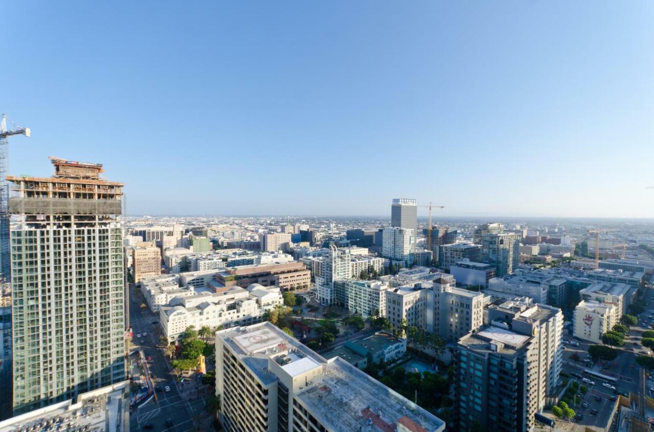 Modern Style 2 Bed 2 Bath In Dtla Apartment