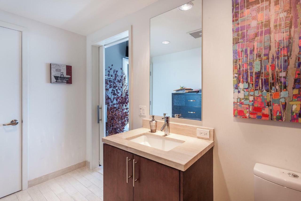 Bright & Modern Dtla 2 Bed 2 Bath Apartment *