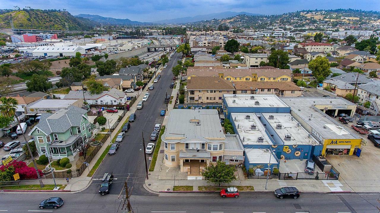 Pads On Pasadena Ave * Los Angeles