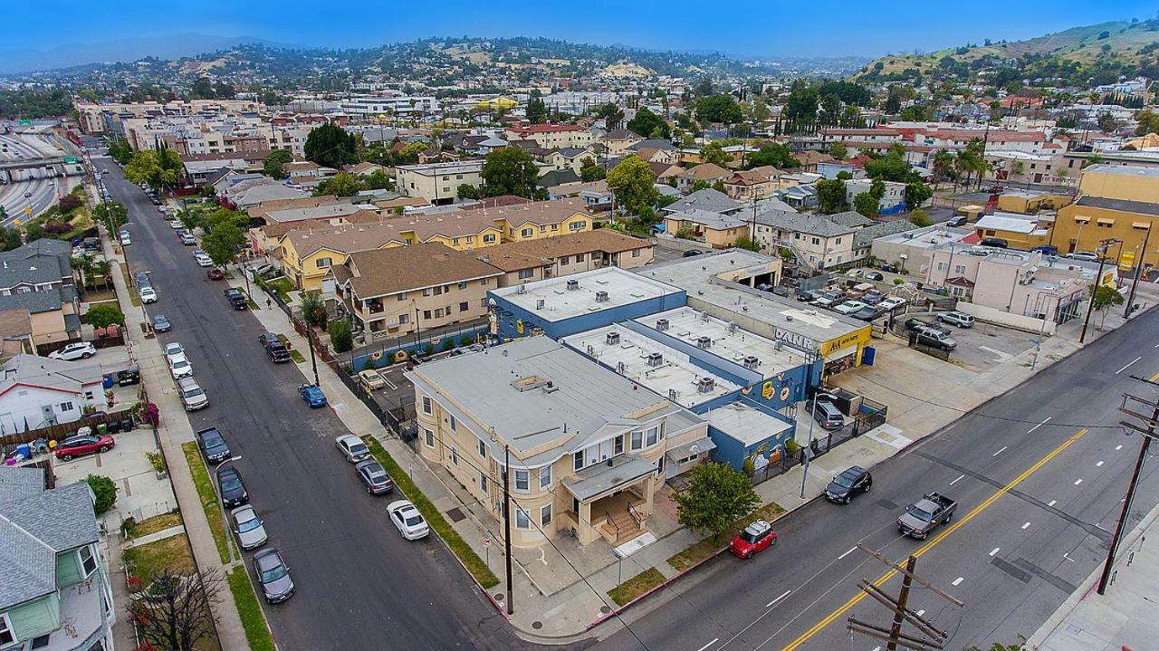 Pads On Pasadena Ave * Los Angeles