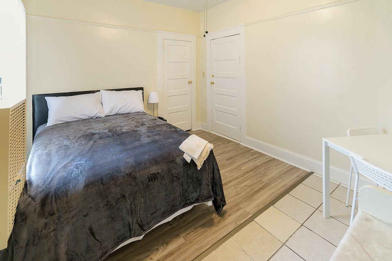 Hostel Pads On Pasadena Ave Los Angeles