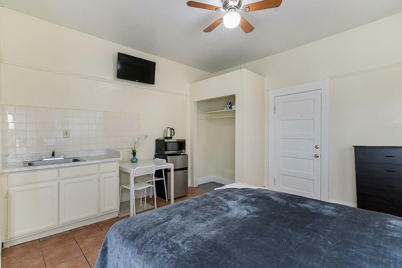 Hostel Pads On Pasadena Ave