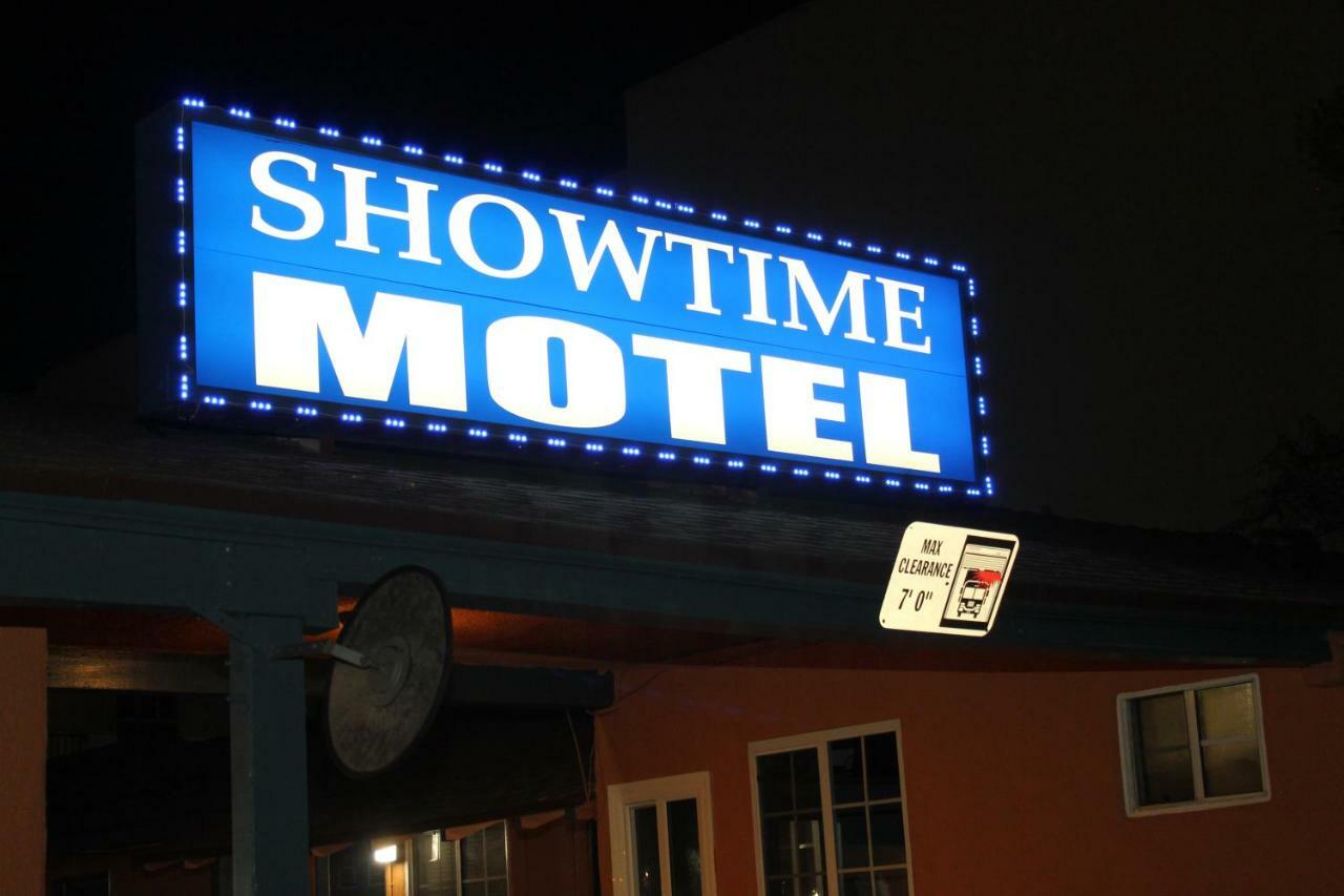 Motel Showtime Los Angeles