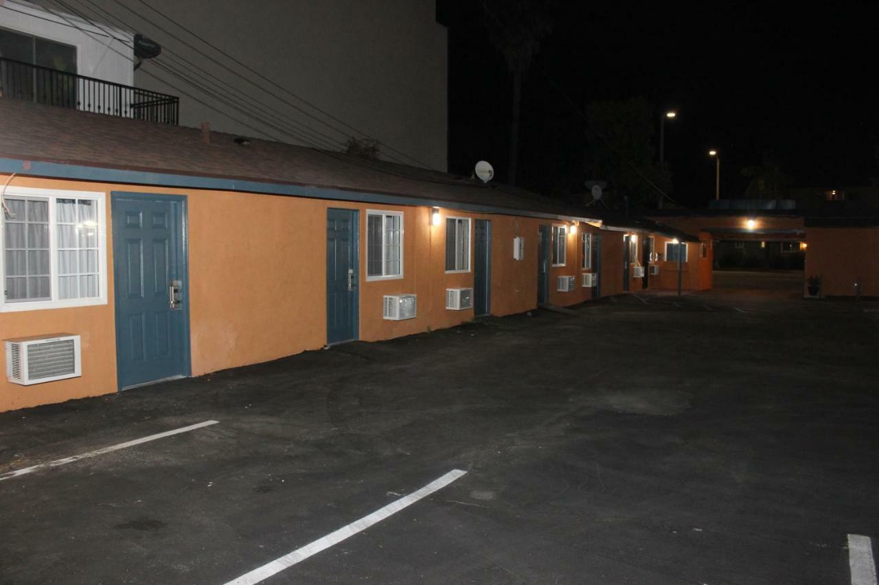 Motel Showtime *