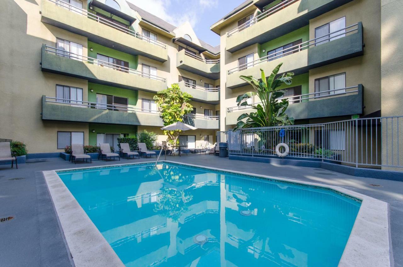 Cozy Walk Of Fame Studio Apartment Los Angeles