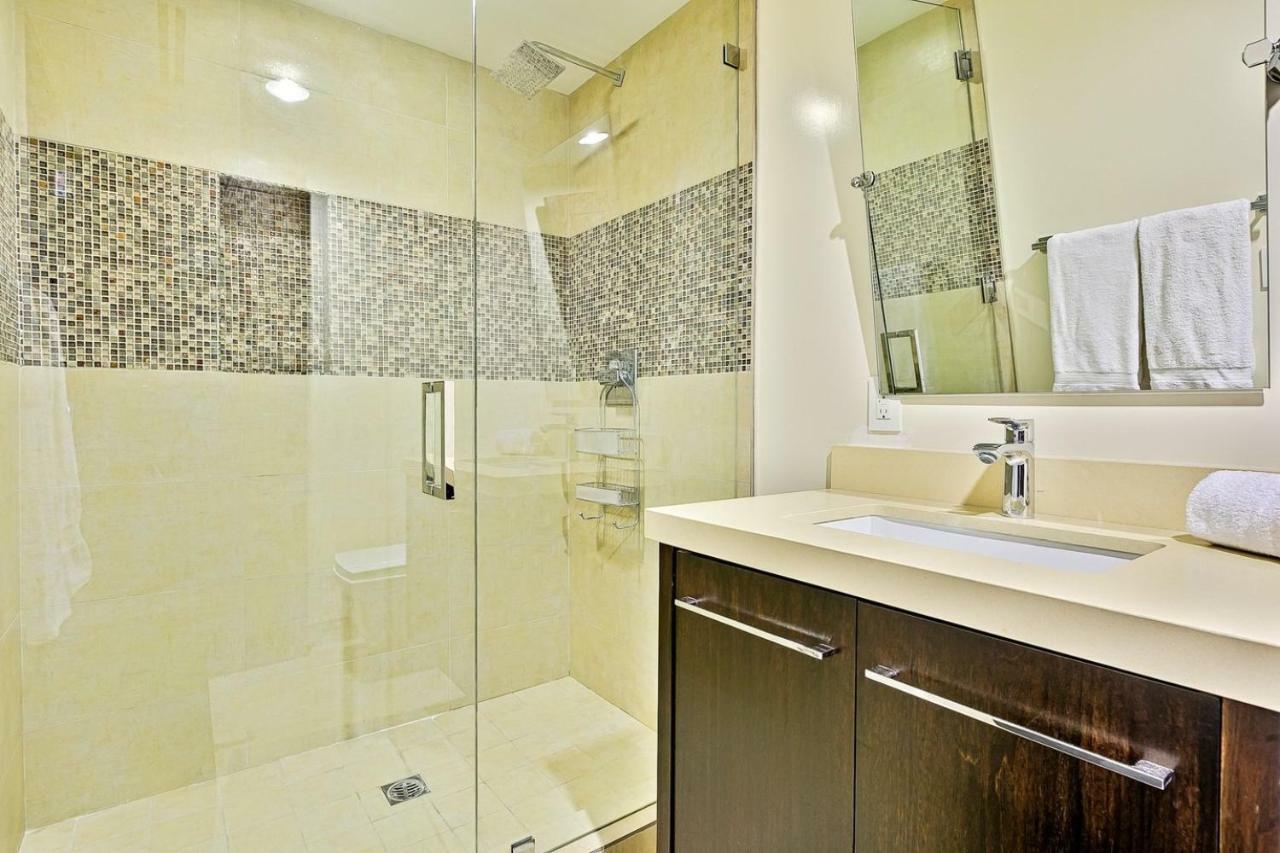 Villa Genesis-hollywood Estate With Stunning Views *