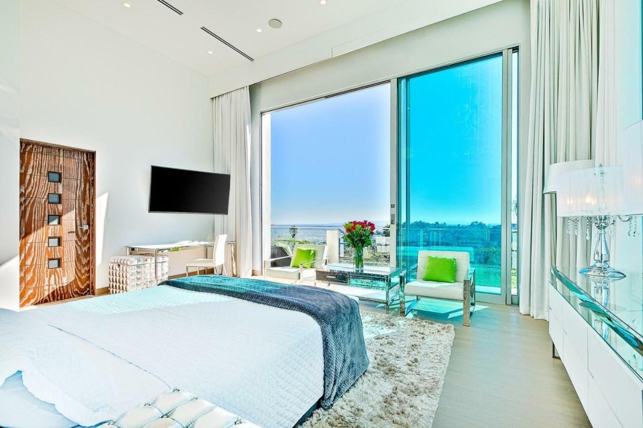 Genesis-hollywood Estate With Stunning Views Villa